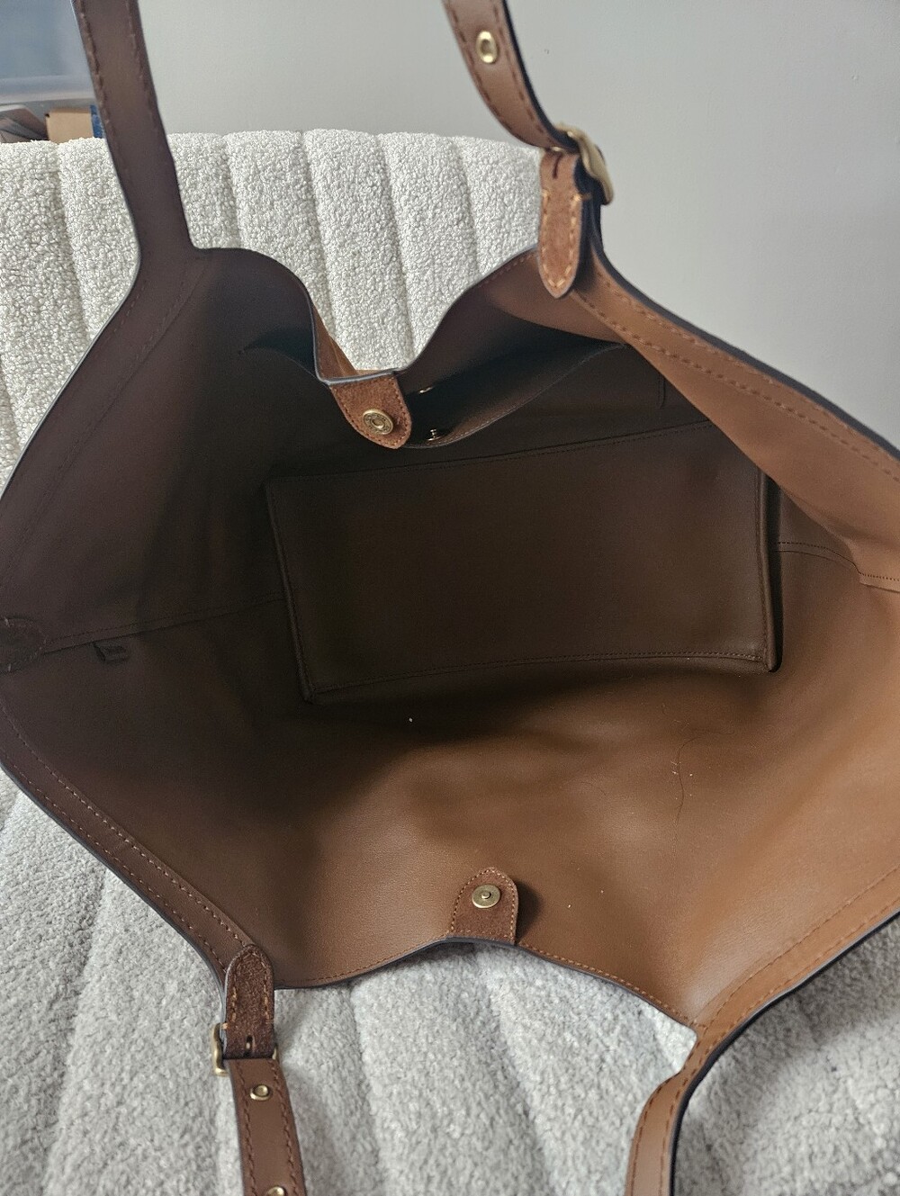 Coach Granercy In Warm Brown Suede - Picture 7 of 7